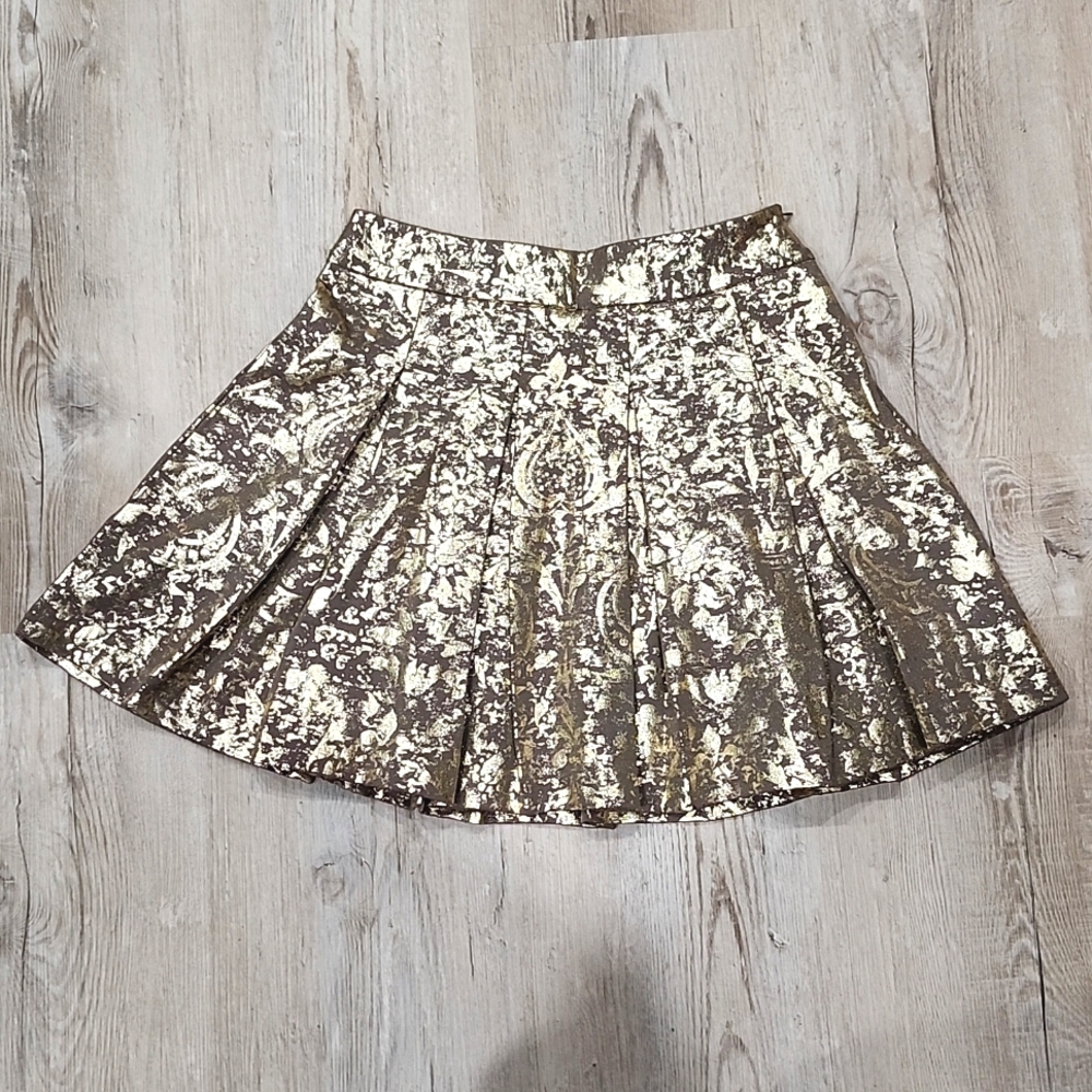 mark. Gold Patterned Metallic Pleated Knee-Length Skirt, Holiday Glam, Medium